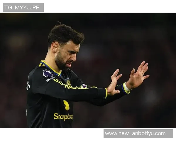 B费助攻双响曼联战胜水晶宫荣膺球迷票选最佳球员称号 B费助攻双响曼联战胜水晶宫荣膺球迷票选最佳球员称号