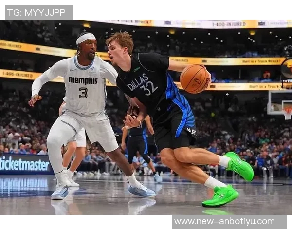 克莱回忆灰熊恶行22年季后赛致队友胳膊肘骨折的惨痛经历 克莱回忆灰熊恶行22年季后赛致队友胳膊肘骨折的惨痛经历