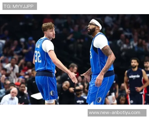 比尔西蒙斯分析勇士欲交易浓眉或用巴特勒换取新星