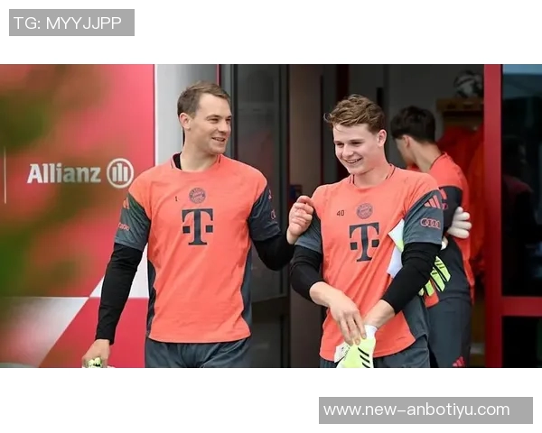 乌尔比希禁区外停球手臂碰球主裁判判罚合理反弹球不算犯规 乌尔比希禁区外停球手臂碰球主裁判判罚合理反弹球不算犯规