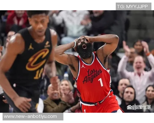 小卡上半场表现抢眼却三分线外失准令人担忧