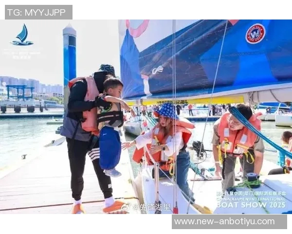 热火队友团建活动希罗分享游艇出海欢乐瞬间