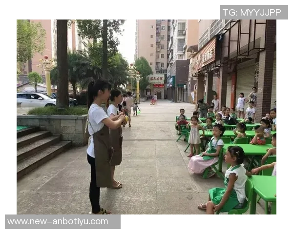 斯玛特称赞文班如同小孩般站在他身边期待他未来更大成就